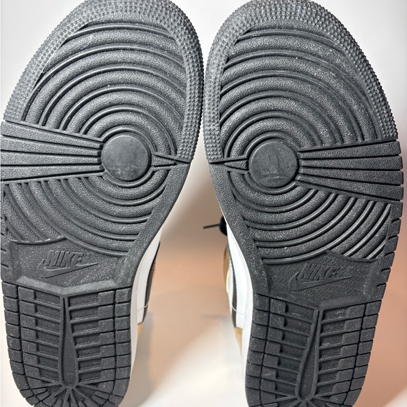 Brand New ????Rear Jordan Athletic Shoes in Gold, Black, and White Men size 9.5 main image 7